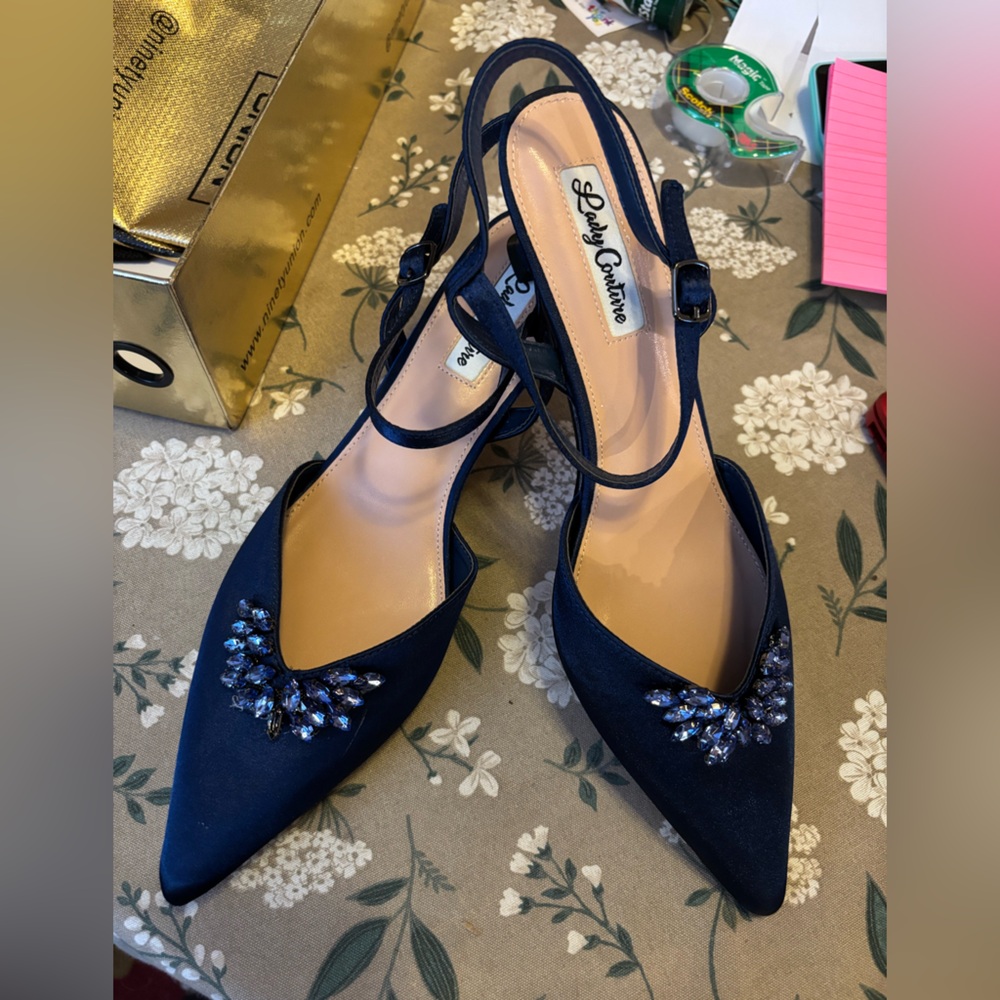 Lady Couture Classy Navy Satin with Rhinestones,Kitten Heels.
Size10 Medium.NIB.